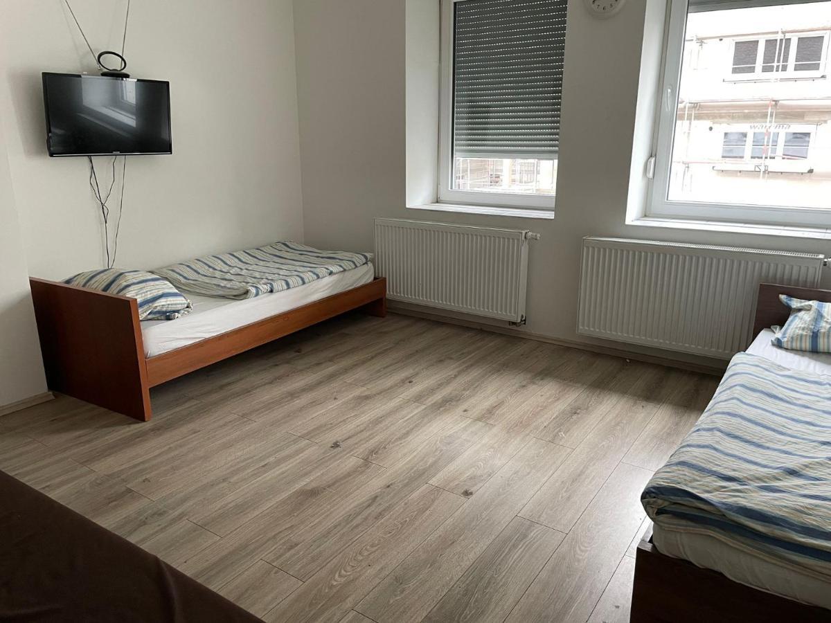Monteur-Apartment Am Bahnhof Muhlheim am Main Eksteriør bilde