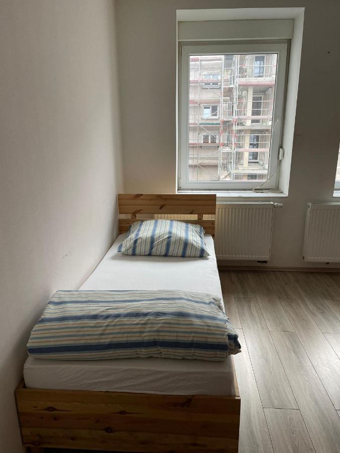 Monteur-Apartment Am Bahnhof Muhlheim am Main Eksteriør bilde